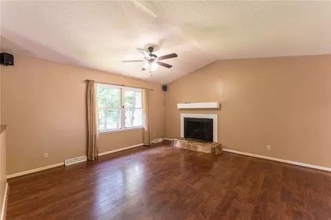 Living - 117 Shaftsbury Rd, Clemson, SC 29631 photo 1 of 5