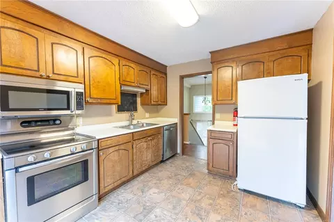 Kitchen - 117 Shaftsbury Rd, Clemson, SC 29631 photo 2 of 2