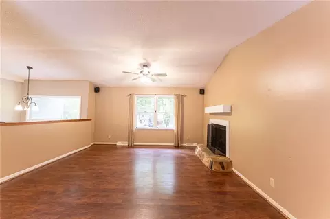 Living - 117 Shaftsbury Rd, Clemson, SC 29631 photo 3 of 5