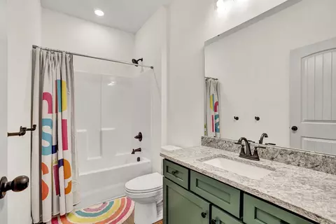 Bath - 620 Daventon Rd, Honea Path, SC 29654 photo 2 of 2