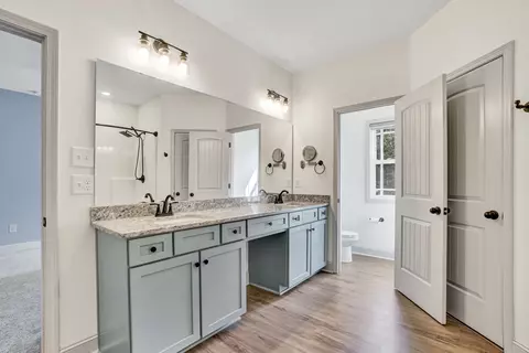 Bath - 620 Daventon Rd, Honea Path, SC 29654 photo 1 of 2