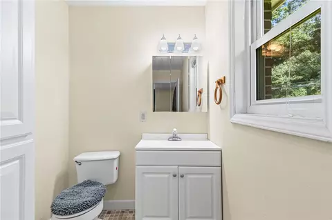 Bath - 322 Tribble St, Honea Path, SC 29654 photo 2 of 3