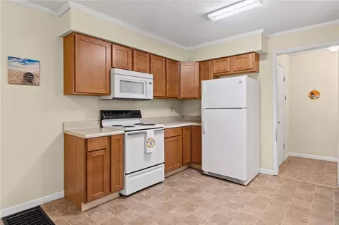 Kitchen - 322 Tribble St, Honea Path, SC 29654 photo 2 of 3
