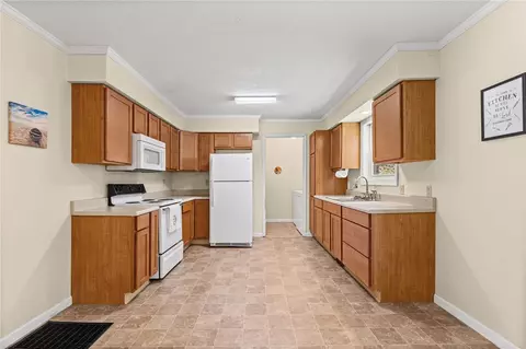 Kitchen - 322 Tribble St, Honea Path, SC 29654 photo 1 of 3