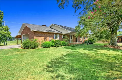 910 Highway 182 Hwy, Fair Play, SC 29643