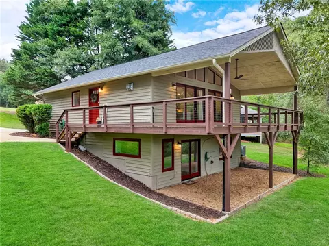 715 Twilight Ct, Seneca, SC 29672