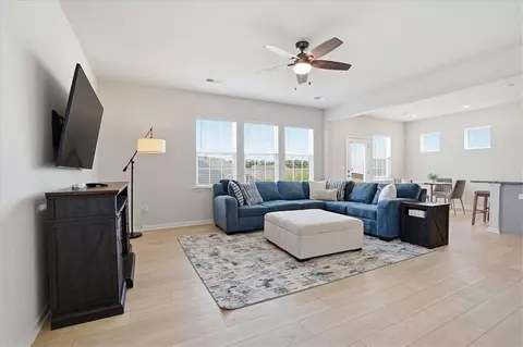 Living - 365 Sliding Rock Dr, Pendleton, SC 29670 photo 1 of 1