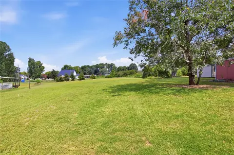 Exterior - 26 Oak Dr, Honea Path, SC 29654 photo 7 of 8