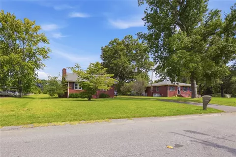 Exterior - 26 Oak Dr, Honea Path, SC 29654 photo 3 of 8