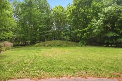 Exterior - 207 Devonhurst Dr, Seneca, SC 29678 photo 10 of 10
