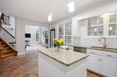Kitchen - 207 Devonhurst Dr, Seneca, SC 29678 photo 1 of 3