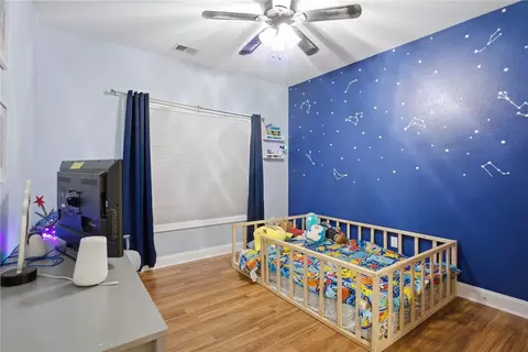 Bedroom - 207 Devonhurst Dr, Seneca, SC 29678 photo 3 of 8
