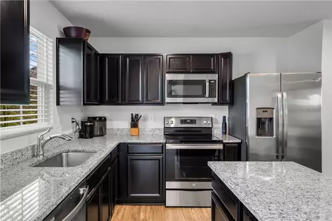 Kitchen - 115 Queens Mill Ct, Pendleton, SC 29670 photo 4 of 4