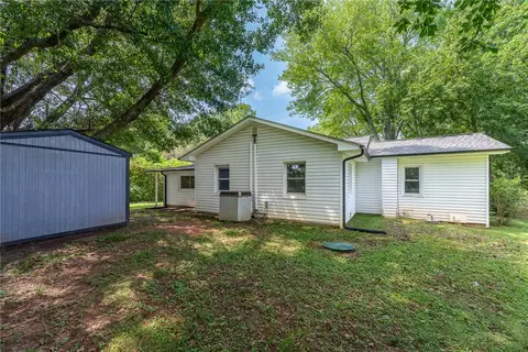 Exterior - 203 Muller Rd, Walhalla, SC 29691 photo 4 of 7