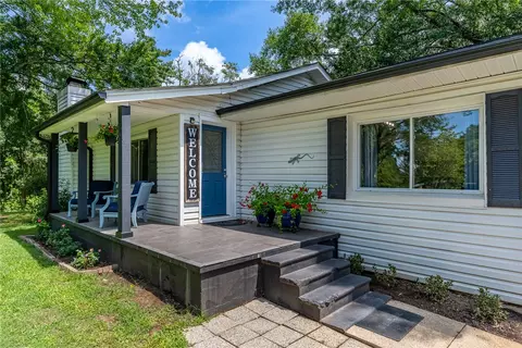 Exterior - 203 Muller Rd, Walhalla, SC 29691 photo 2 of 7