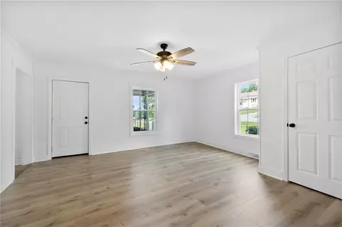 Living - 201 S 8th St, Easley, SC 29640 photo 8 of 10