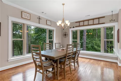 Dining - 329 High Hampton Rd, Salem, SC 29676 photo 2 of 3