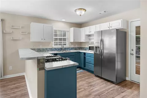 Kitchen - 155 Grand Oak Cir, Pendleton, SC 29670 photo 2 of 2