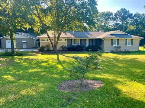 Exterior - 327 Five Forks Rd, Anderson, SC 29621 photo 3 of 11