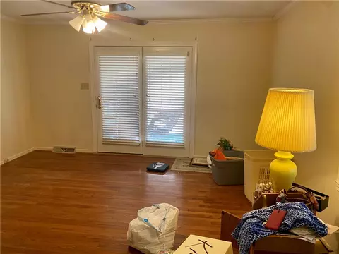 Living - 327 Five Forks Rd, Anderson, SC 29621 photo 3 of 3