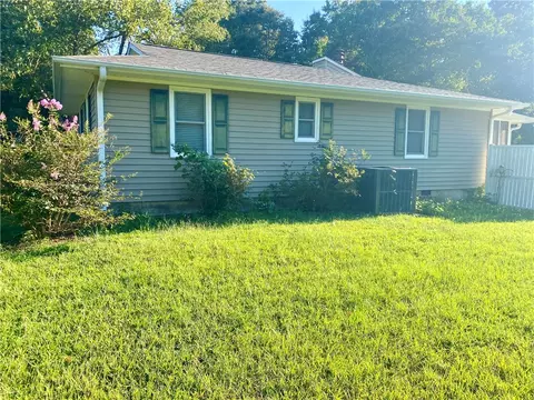Exterior - 327 Five Forks Rd, Anderson, SC 29621 photo 5 of 11