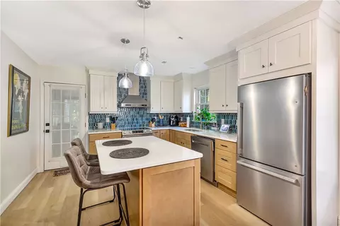 Kitchen - 126 Grand Oak Cir, Pendleton, SC 29670 photo 2 of 5