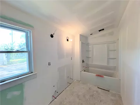 Bath - 359 Earle Rd, Central, SC 29630 photo 1 of 4