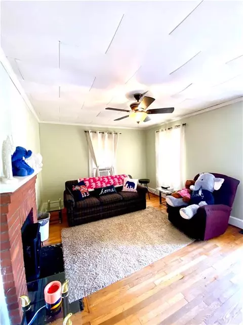 Living - 427 Lebanon Rd, Pendleton, SC 29670 photo 4 of 6