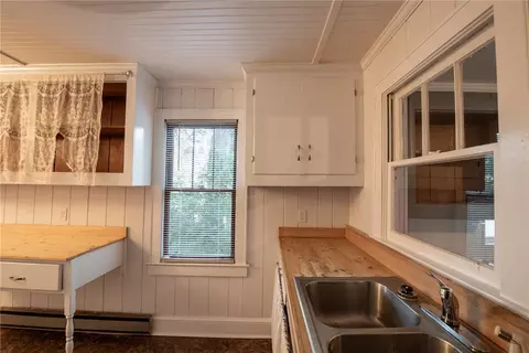 Kitchen - 427 Lebanon Rd, Pendleton, SC 29670 photo 2 of 7