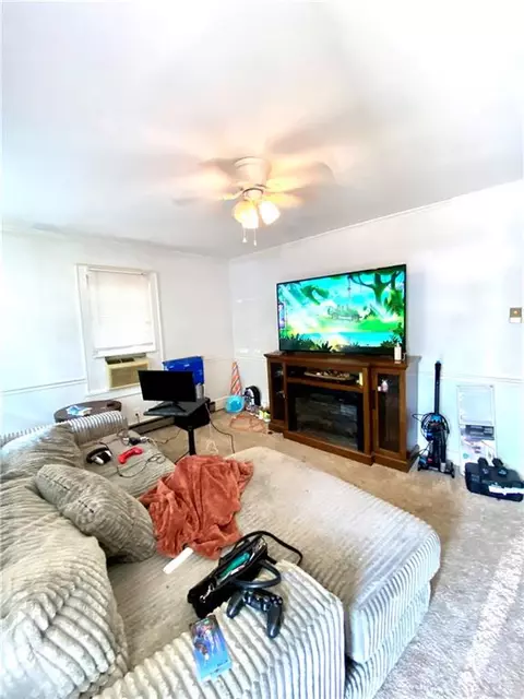 Living - 427 Lebanon Rd, Pendleton, SC 29670 photo 6 of 6