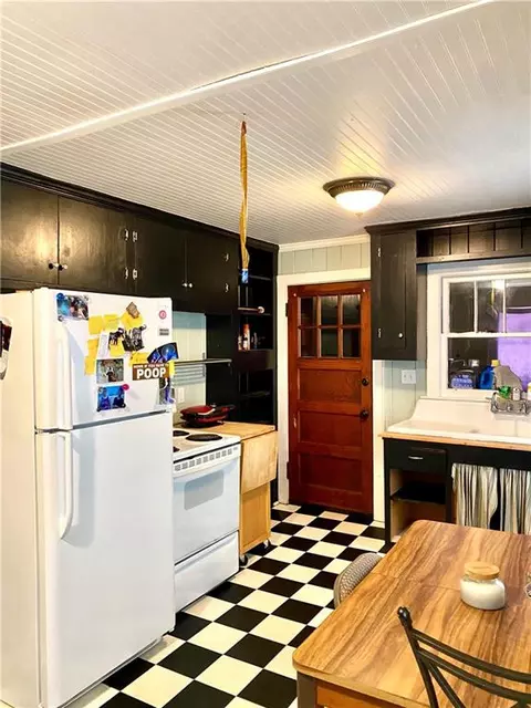 Kitchen - 427 Lebanon Rd, Pendleton, SC 29670 photo 6 of 7