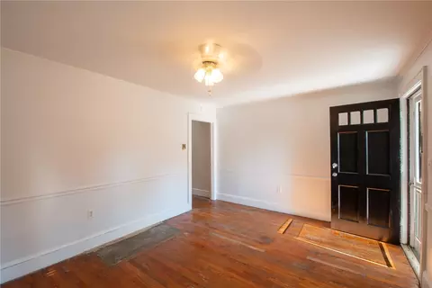 Living - 427 Lebanon Rd, Pendleton, SC 29670 photo 3 of 6
