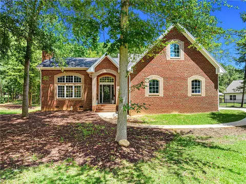 181 Ethridge Way, Hartwell, GA 30643