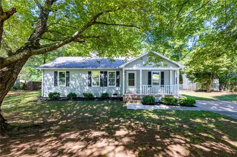 49 Charterhouse Ave, Piedmont, SC 29673