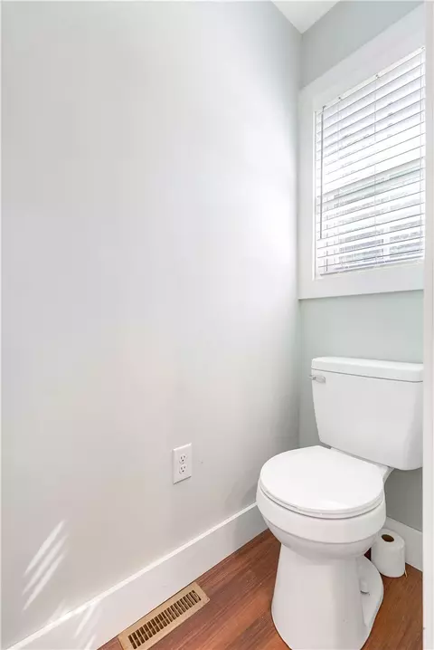 Bath - 464 Cedar Tree Dr, Walhalla, SC 29691 photo 1 of 3