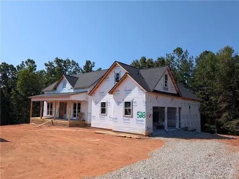 Exterior - 528 Paramount Dr, Seneca, SC 29678 photo 3 of 8