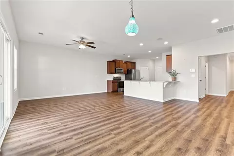 Living - 161 Spyglass Ln, Pendleton, SC 29670 photo 1 of 3