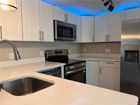 205 Lynden Loop, Westminster, SC 29693 photo 5