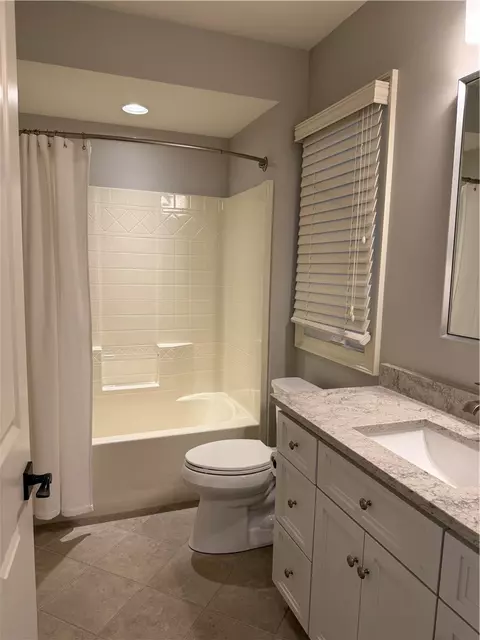 Bath - 357 Stardust Ln, Seneca, SC 29672 photo 7 of 7