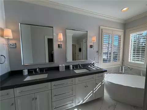 Bath - 357 Stardust Ln, Seneca, SC 29672 photo 1 of 7