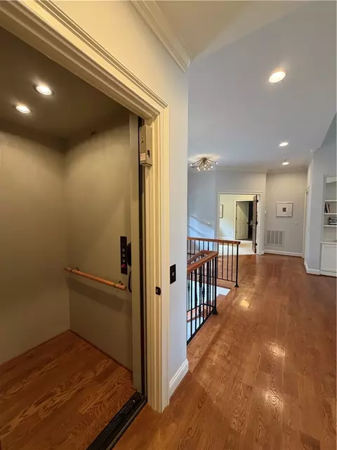 357 Stardust Ln, Seneca, SC 29672 photo 9