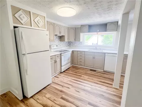 Kitchen - 12 Guy St, Pelzer, SC 29669 photo 3 of 3