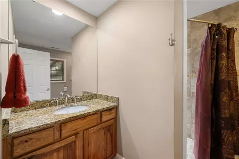 Bath - 304 Capps Rd, Walhalla, SC 29691 photo 3 of 4
