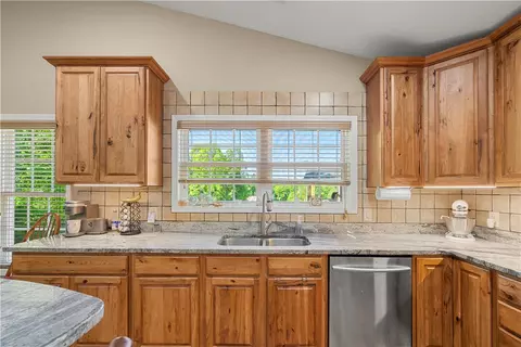 Kitchen - 304 Capps Rd, Walhalla, SC 29691 photo 2 of 4