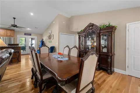 Dining - 304 Capps Rd, Walhalla, SC 29691 photo 2 of 4