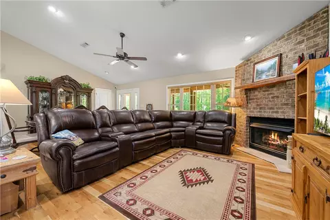 Living - 304 Capps Rd, Walhalla, SC 29691 photo 1 of 2