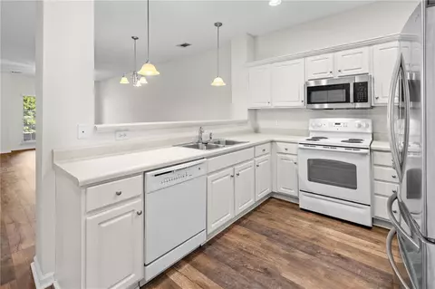 Kitchen - 118 Heritage Pl, Pendleton, SC 29670 photo 2 of 2