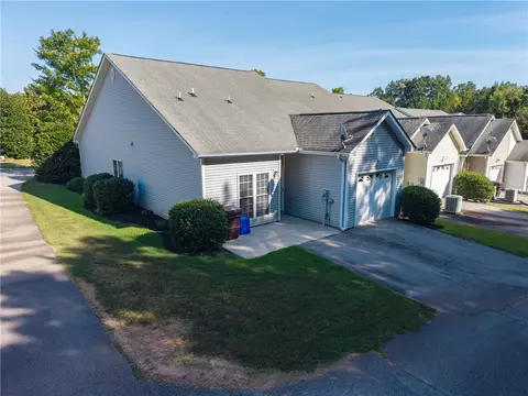 Exterior - 118 Heritage Pl, Pendleton, SC 29670 photo 3 of 9