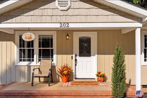 202 Hemlock Ave, Anderson, SC 29625