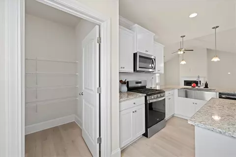Kitchen - 180 Spyglass Ln, Pendleton, SC 29670 photo 6 of 6